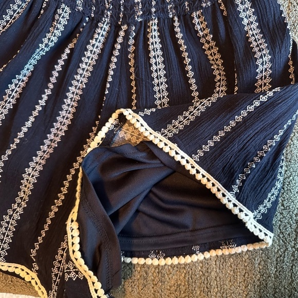 See Ya There Navy Blue Print Off-the-Shoulder Romper size XS - Picture 8 of 9